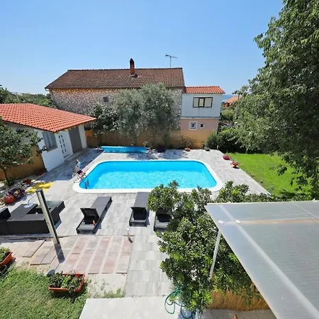 Holiday home 877-4 For 9 People