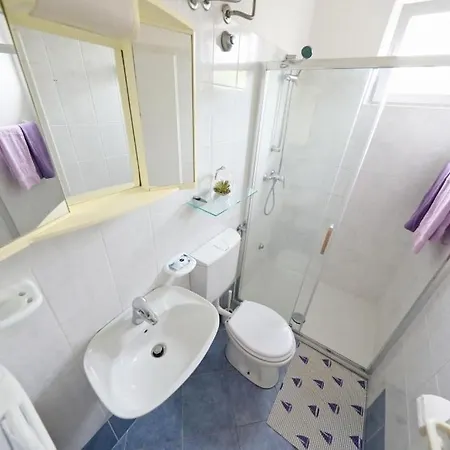 Holiday home 877-4 For 9 People
